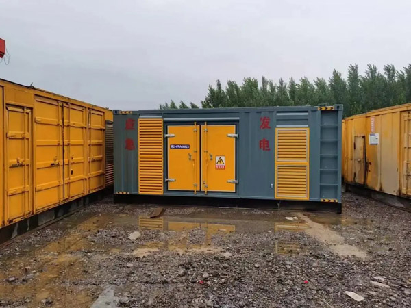 石嘴山柴油发电机如何判断干式空气滤清器是否需要更换？